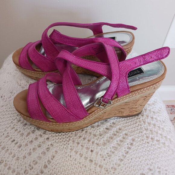 White House Black Market Fuchsia Pink Cork Wedge Sandals Size 8 - Picture 9 of 10